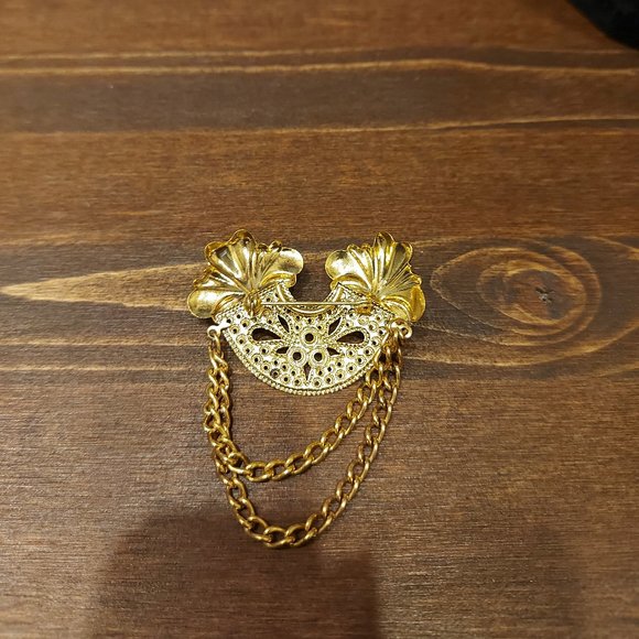 Vintage Easter Egg Dual Chain Brooch - Picture 2 of 5